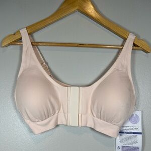 Liberare Cream Comfort Sculpt Seamless Front-Closure Wireless Adaptive Bra